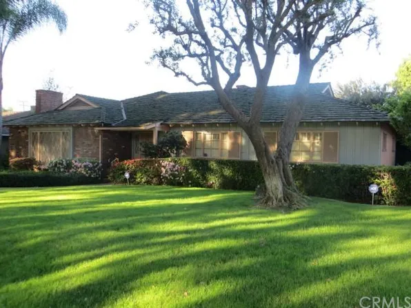 3861 Country Club Dr, Long Beach, CA 90807