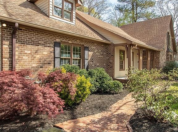 3rd image of 212 Scrimshaw Dr