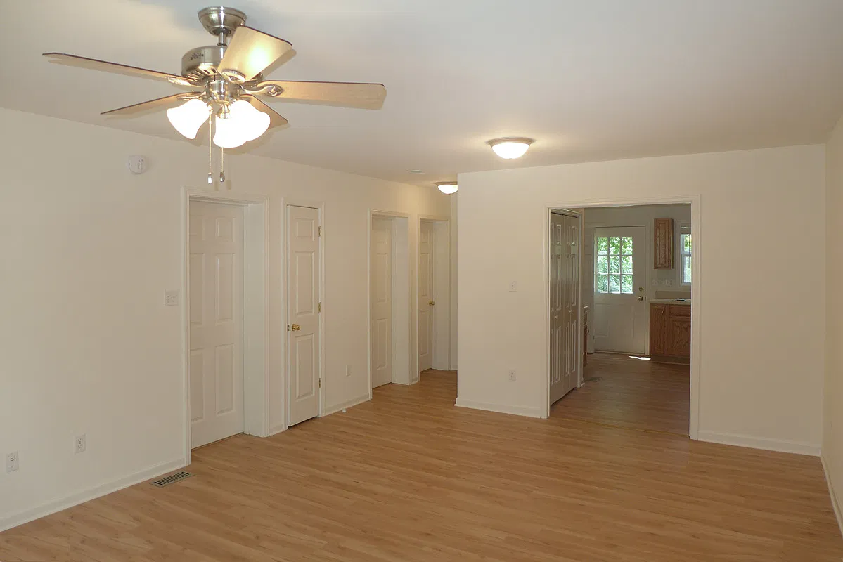 2 bed, 800 sqft, $1,900 — Photo 3