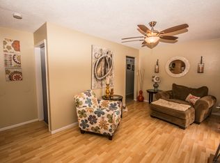 1923 Parkton Way, Barnhart, MO 63012