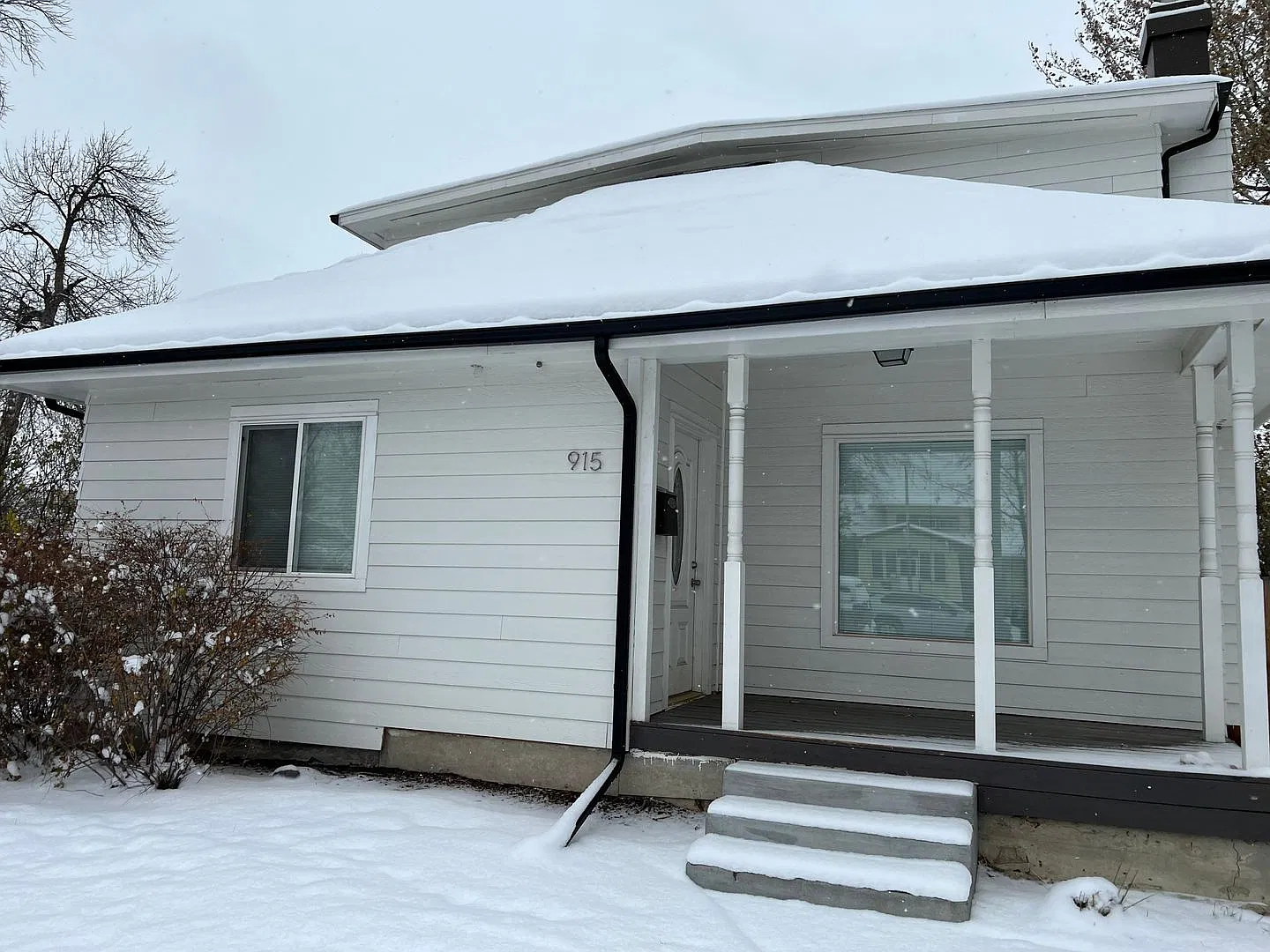 Charming 3-Bedroom, 2-Bathroom Home Near Downtown! *New Photos coming soon* — Photo 2