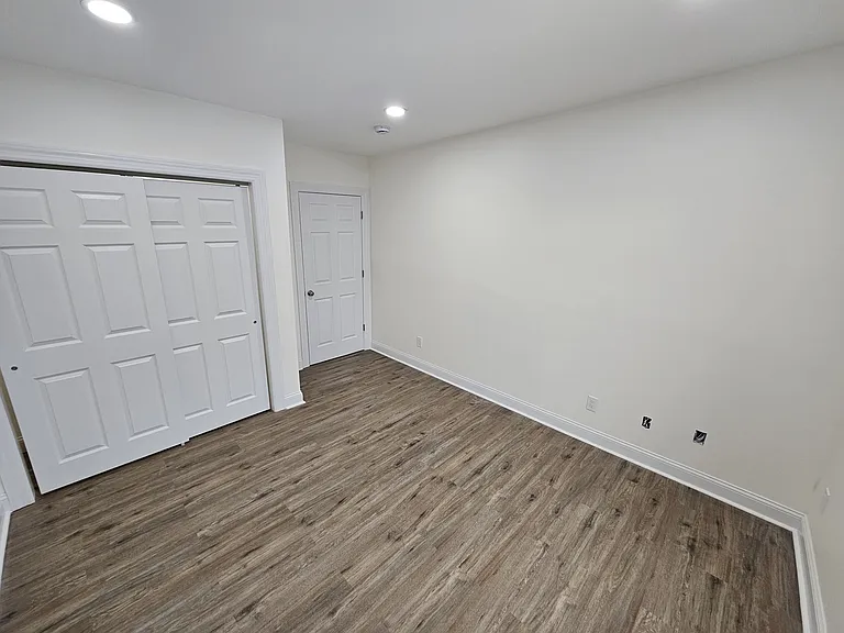 406 Main St #2 — Photo 8
