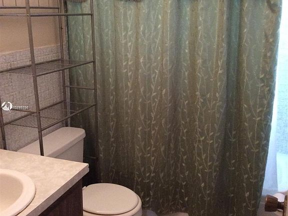 3rd image of 856 SW 10th St APT 1