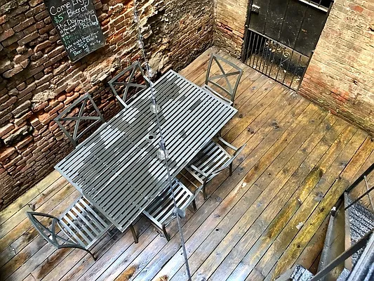 Rented by LJ Sloane Management | media 33