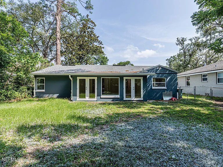 1404 Jean Ct — Photo 23