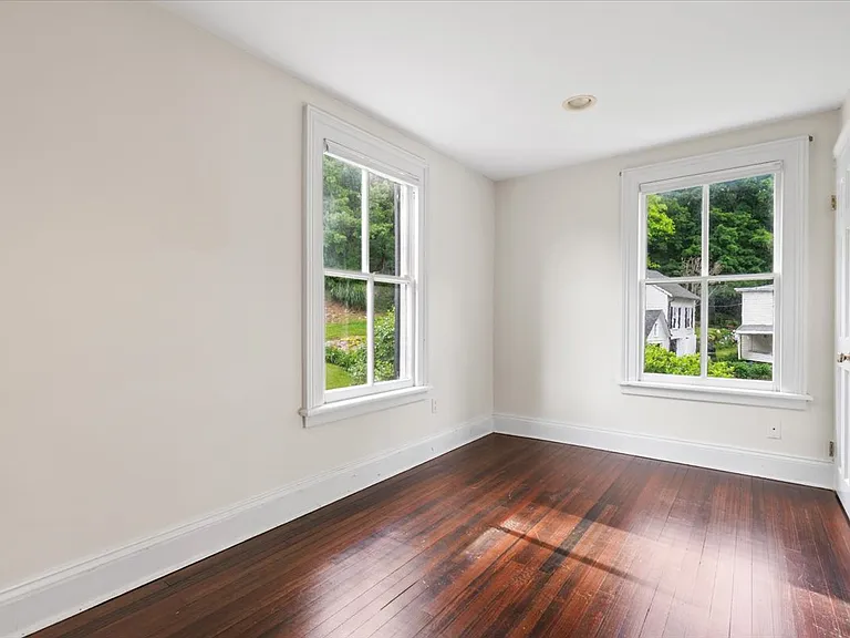 332 Riversville Rd — Photo 16