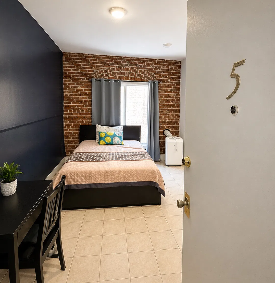 Studio, $1,450 — Photo 4