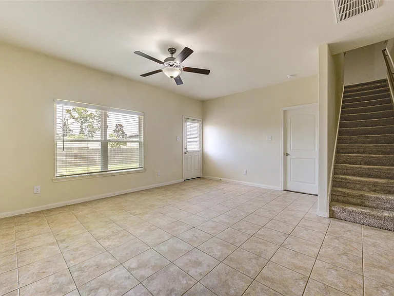 22534 Cloverland Field Dr — Photo 11