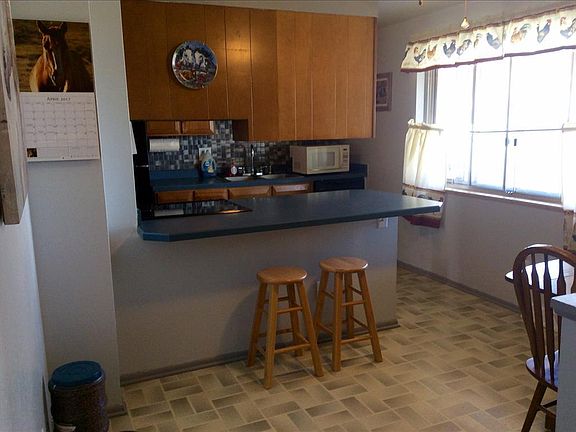Breakfast bar