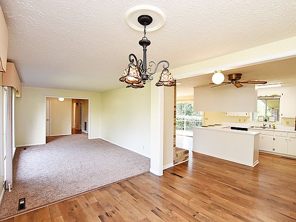 5th image of 409 Audubon Dr