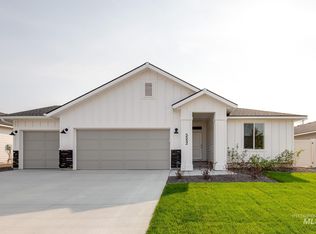 3768 E Jamestown Dr, Nampa, ID 83686