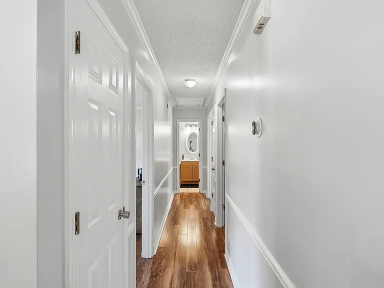 757 Jeanette Cir — Photo 13