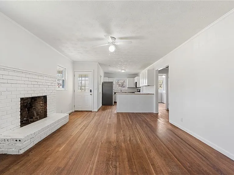 173 Winndale Rd — Photo 2