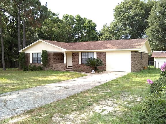 3rd image of 5608 Woodcrest Dr