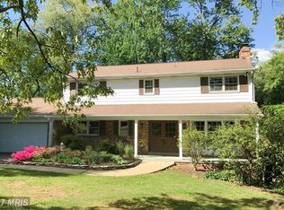 6136 Beachway Dr, Falls Church, VA 22041