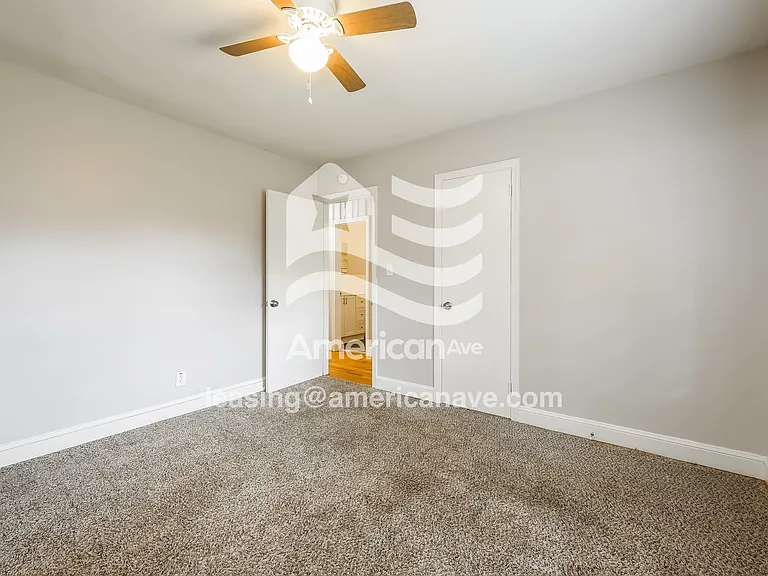 561129_012_bedroom_13845121.jpg