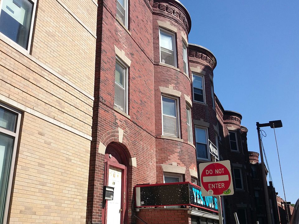 2nd image of 19 Vancouver St