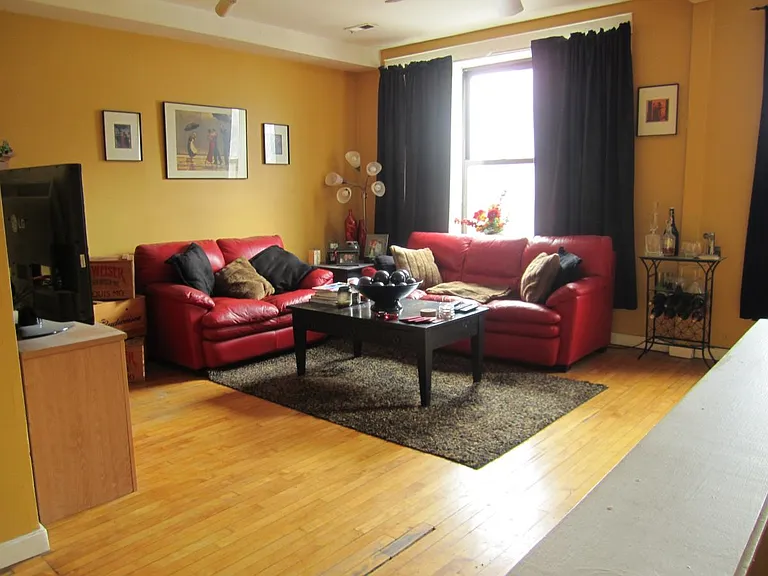 1849 W Marquette Rd #HOUSE — Photo 2