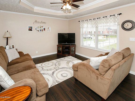 5th image of 312 Deer Park Way