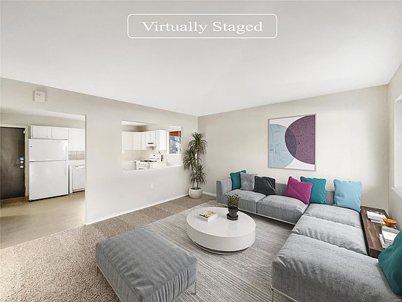 3rd image of 680 Lexington Park