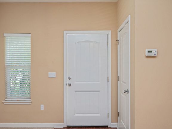 4th image of 132 Matt Blvd