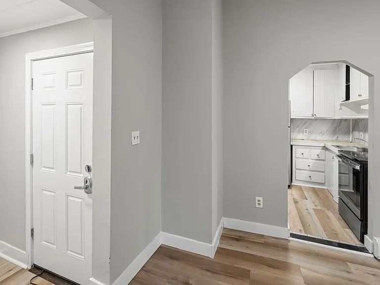 82 Pond St — Photo 7