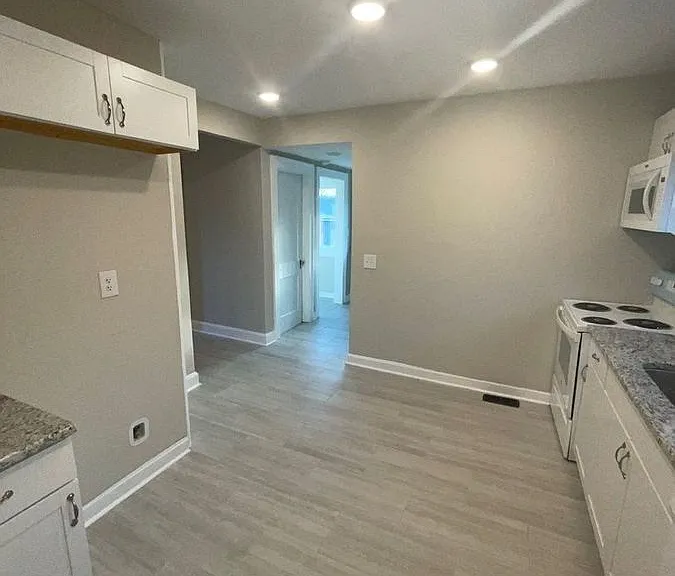 924 Delaware Ave — Photo 21