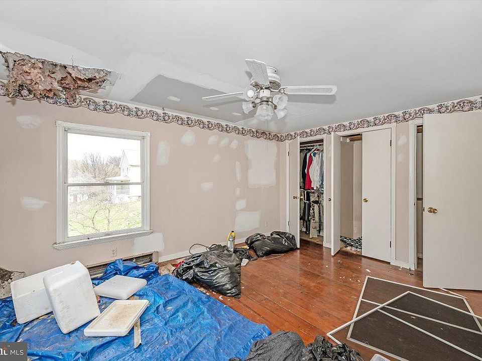 31st image of 550 Halltown Rd