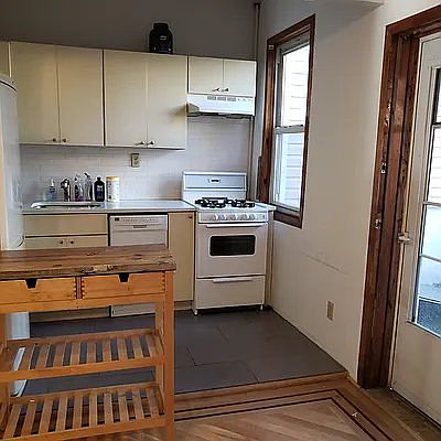 5th image of 405 17th St #1