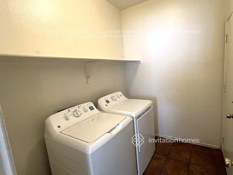 6347 W Hilton Ave — Photo 12
