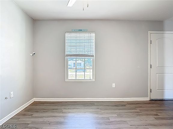 5th image of 3036 Harvard Cir