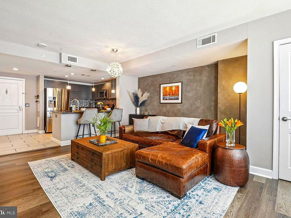 1st image of 2451 Midtown Ave APT 1521