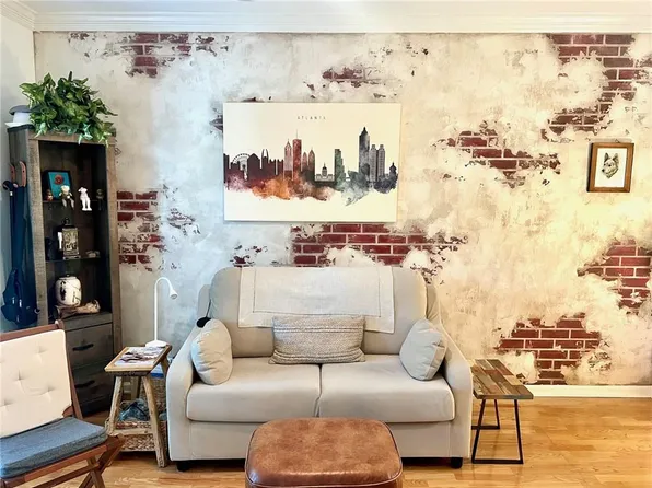 2206 River Green Dr NW, Atlanta, GA 30327