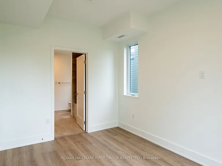 19 West St N #7 — Photo 10