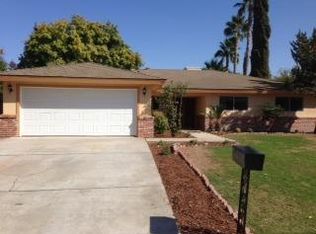 2412 Bladen St, Bakersfield, CA 93309