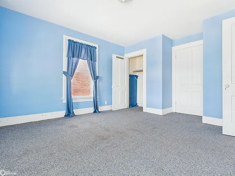 1028 Exchange St — Photo 15