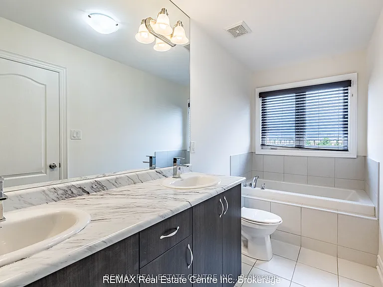 27 Lady Evelyn Cres — Photo 27
