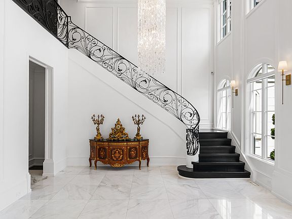 5th image of 16 Sironas Ln