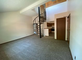 1444 Peach St #3X1, Lincoln, NE 68502