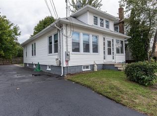 526 Post Rd, Warwick, RI 02888