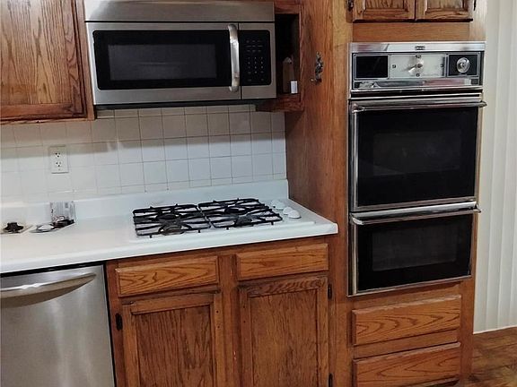 4th image of 3946 Del Lago Dr