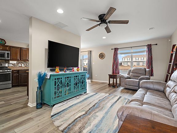 4th image of 11166 Tennessee St