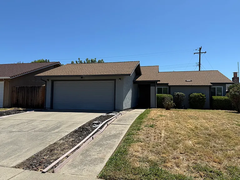 3789 Rock Island Dr — Photo 3
