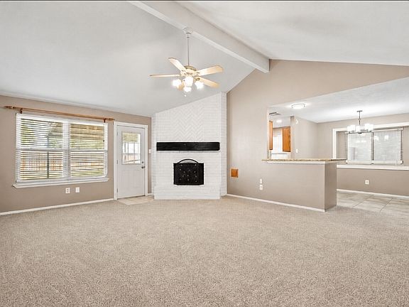 2nd image of 3877 Pecan Cir
