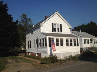 12 Livingston Pl, Middletown, RI 02842