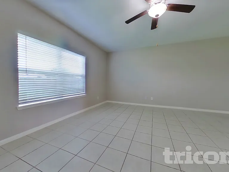 916 American Monarch Dr — Photo 2