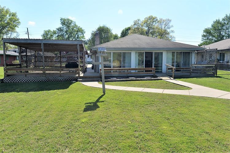 1st image of 70027 Beach Dr
