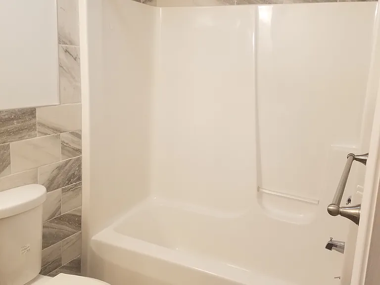 23 N Pearl St #2B — Photo 1