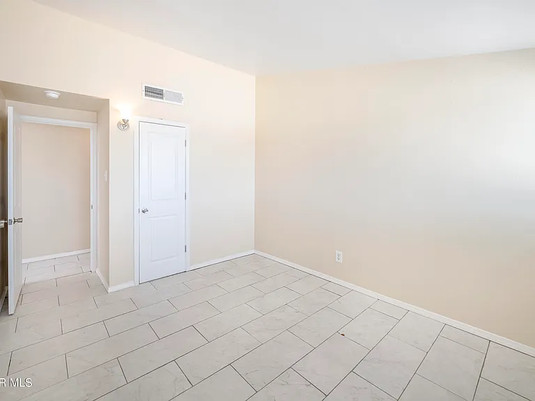 368 Chermont Ct — Photo 14