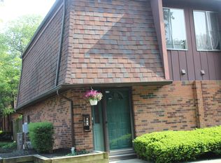 409 Shell Ct E, Columbus, OH 43213